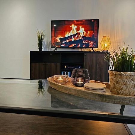 Luxe Woonboot In De Natuur Evt Met Console Bootje! Leeuwarden Exterior foto